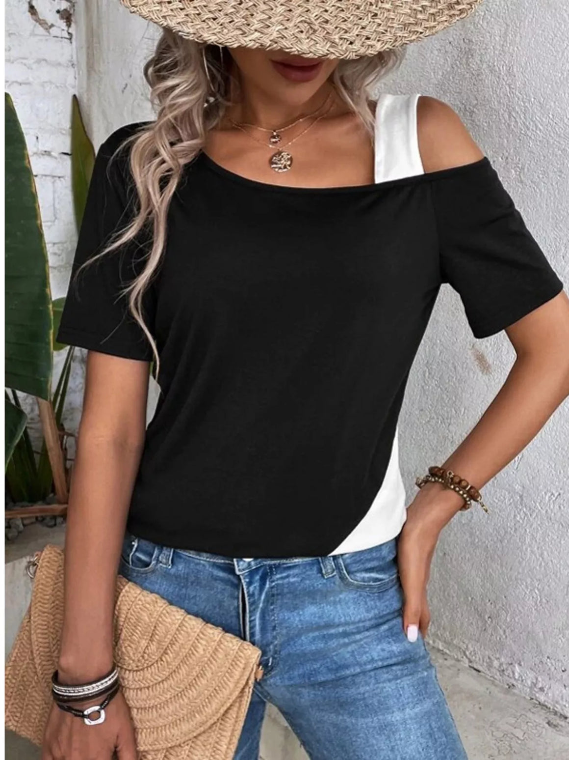  | Sparkles & Lace Boutique
