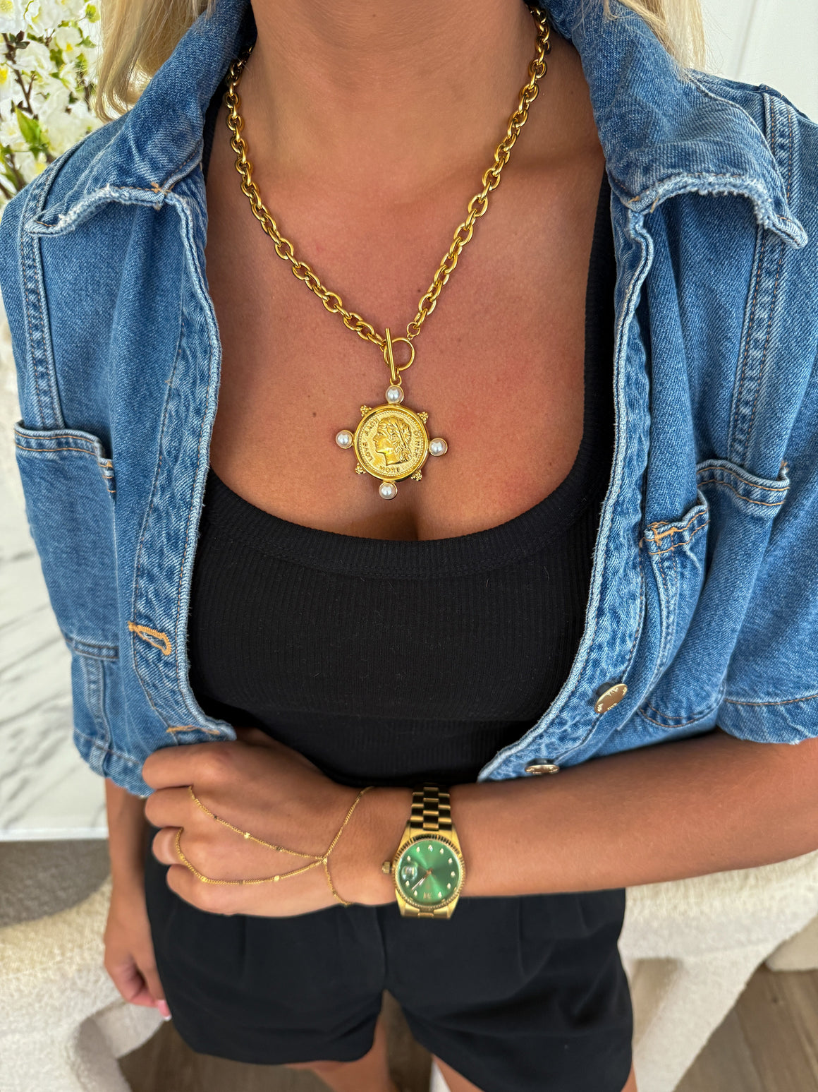  | Sparkles & Lace Boutique