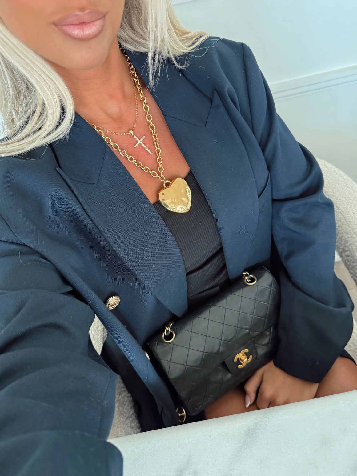 unique-id-f7b44ca7-87ff-49aa-b1f7-f81a67691e12