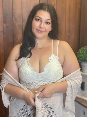 Scalloped Lace Padded Strappy Bralette - Ivory | Sparkles & Lace Boutique